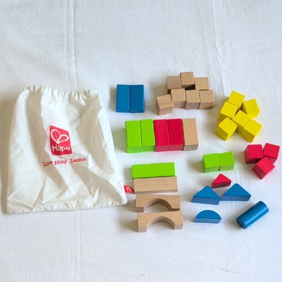 Hape Other - hape toys early explorer maple wood building blocks age 1-3 YRS 34 pieces